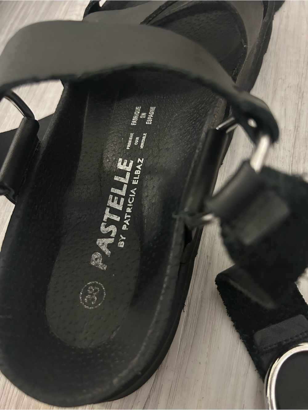 Women's Strappy Ankle-Buckle Sandals in black - Picture 3 of 7